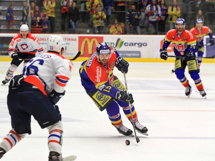 Útočný výpad Tima Crowdera