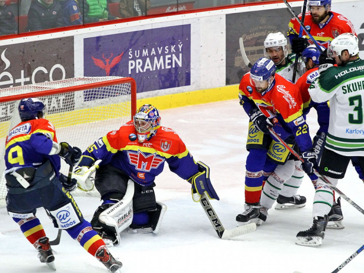 Vzruch před Gábovou klecí