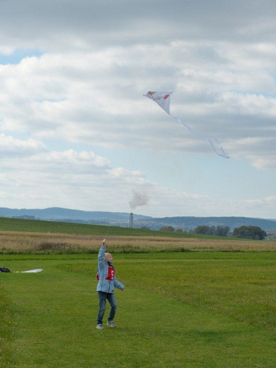 Drakiáda na letišti v Henčově