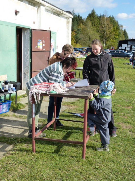 Drakiáda na letišti v Henčově