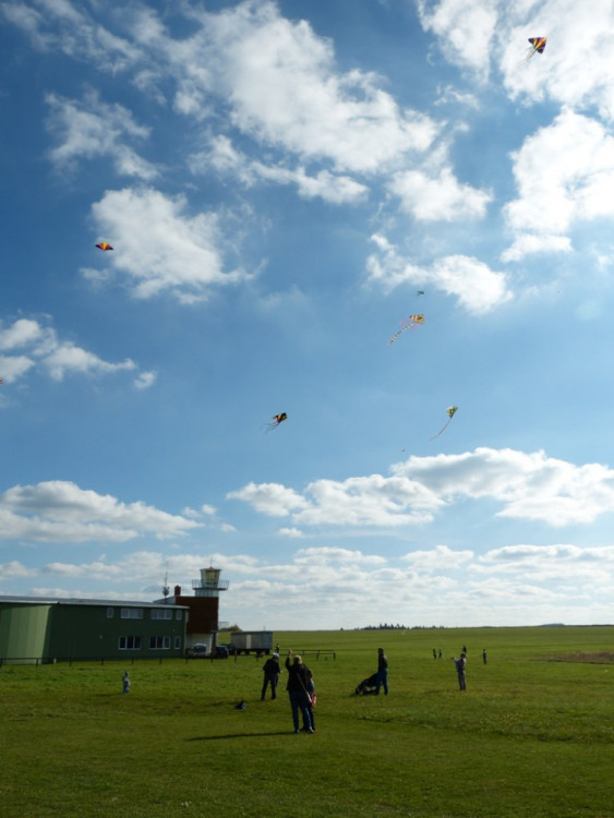 Drakiáda na letišti v Henčově