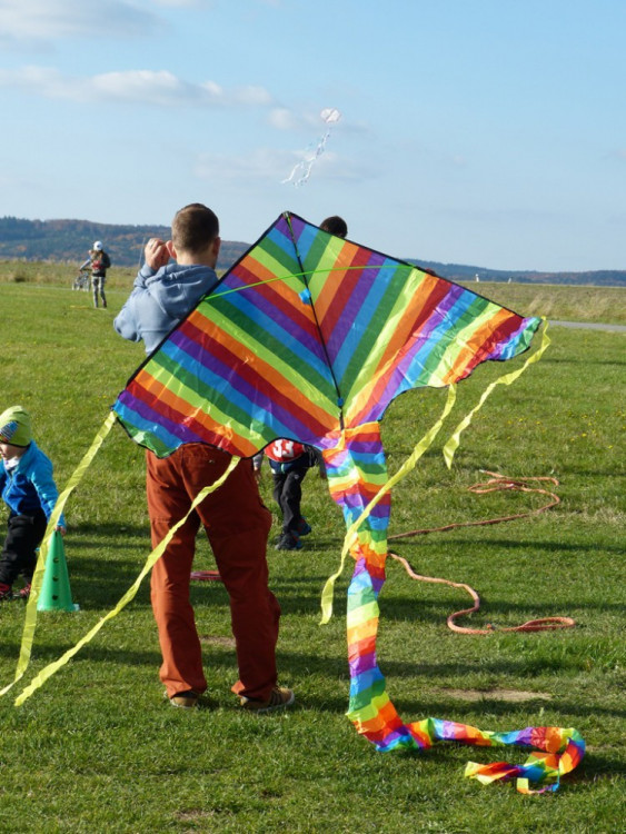 Drakiáda na letišti v Henčově
