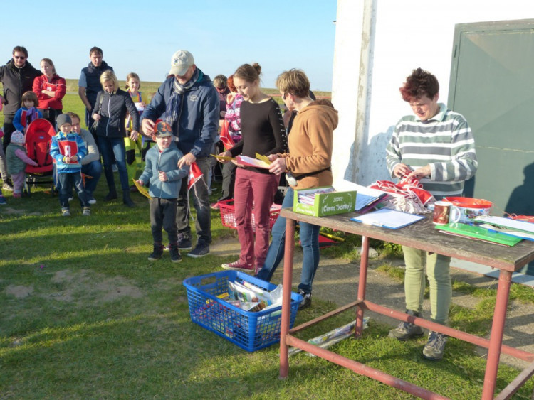 Drakiáda na letišti v Henčově