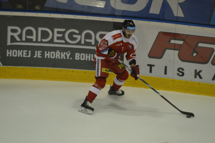 FOTOGALERIE: Olomoučtí hokejisté rozstříleli Piráty z Chomutova 5:2