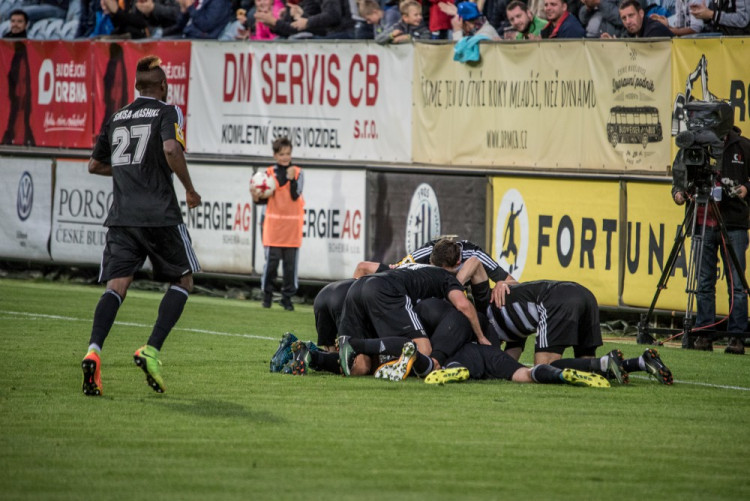 Dynamo porazilo ve šlágru kola Opavu 2:1 a ve ligu