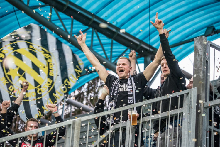 Dynamo porazilo ve šlágru kola Opavu 2:1 a ve ligu