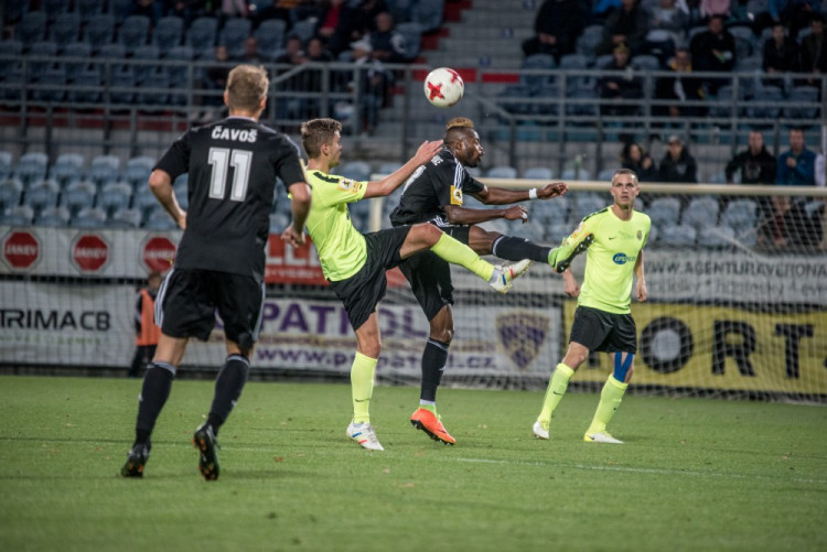 Dynamo porazilo ve šlágru kola Opavu 2:1 a ve ligu