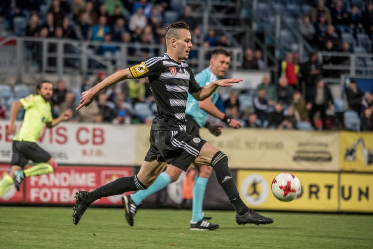 Dynamo porazilo ve šlágru kola Opavu 2:1 a ve ligu