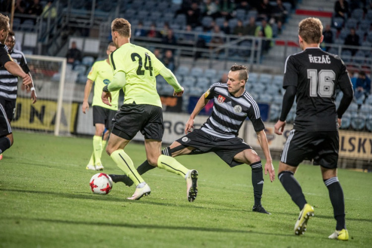 Dynamo porazilo ve šlágru kola Opavu 2:1 a ve ligu