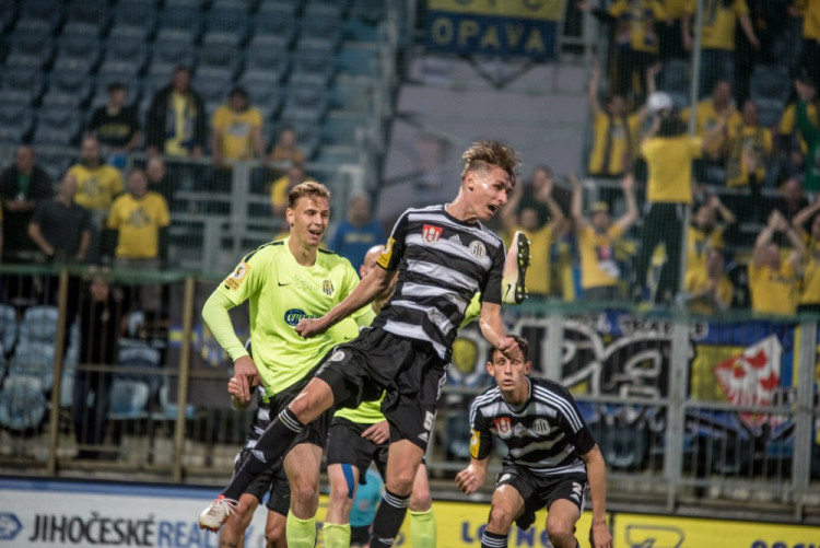 Dynamo porazilo ve šlágru kola Opavu 2:1 a ve ligu
