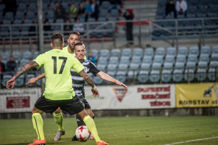 Dynamo porazilo ve šlágru kola Opavu 2:1 a ve ligu