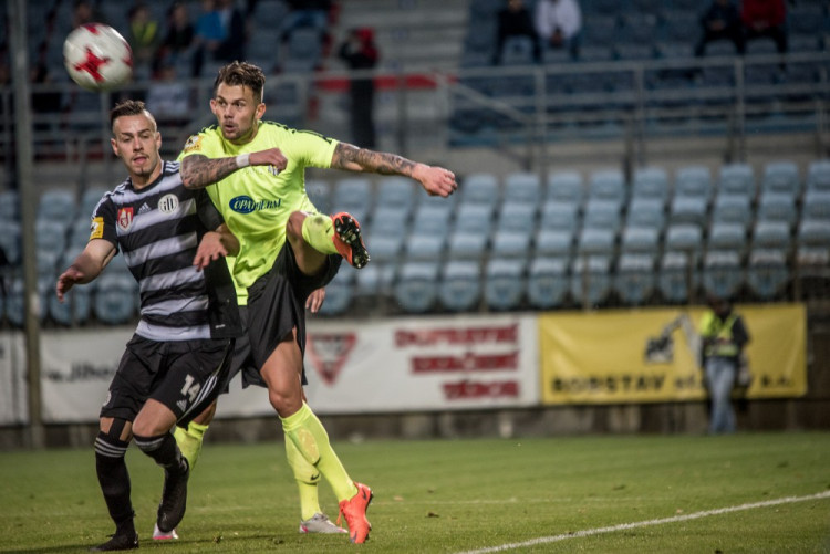 Dynamo porazilo ve šlágru kola Opavu 2:1 a ve ligu