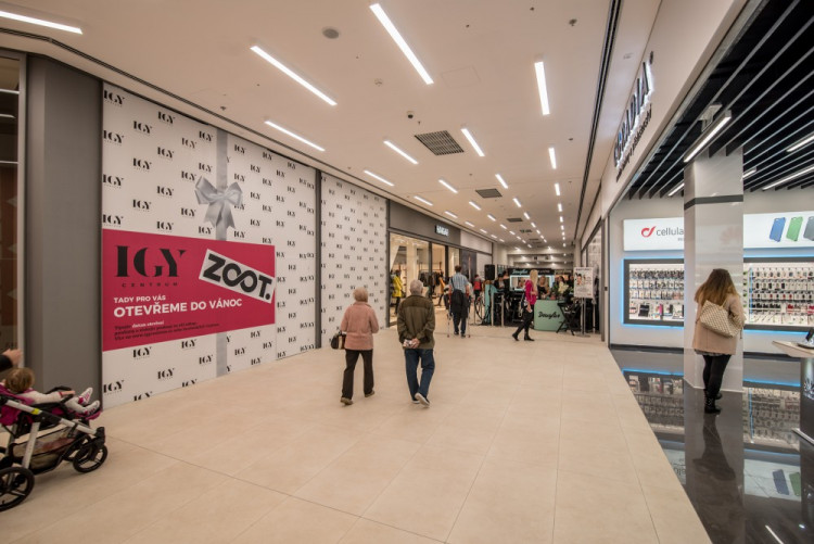 Slavnostní otevření nového IGY přilákalo stovky Budějčáků.