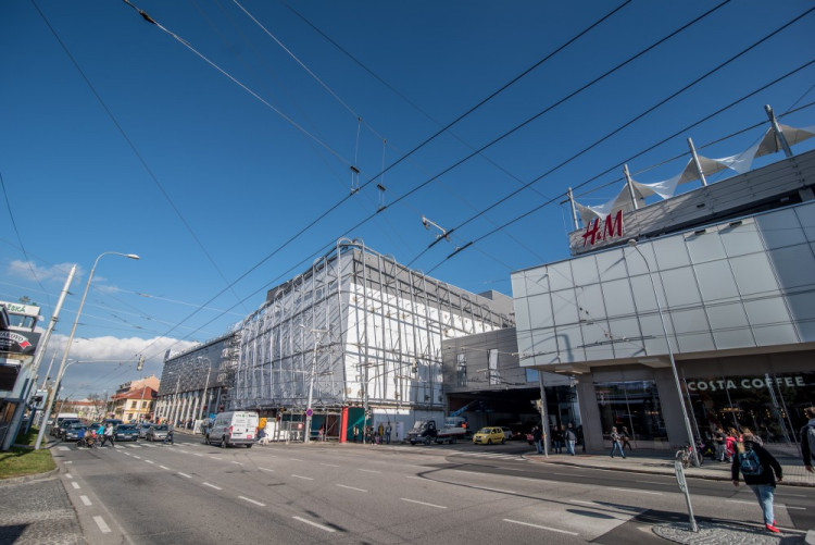 Slavnostní otevření nového IGY přilákalo stovky Budějčáků.