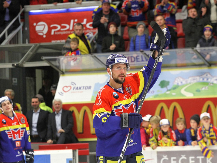 Petr Vampola sklízí po své tříbodové premiéře v dresu Motoru ovace publika