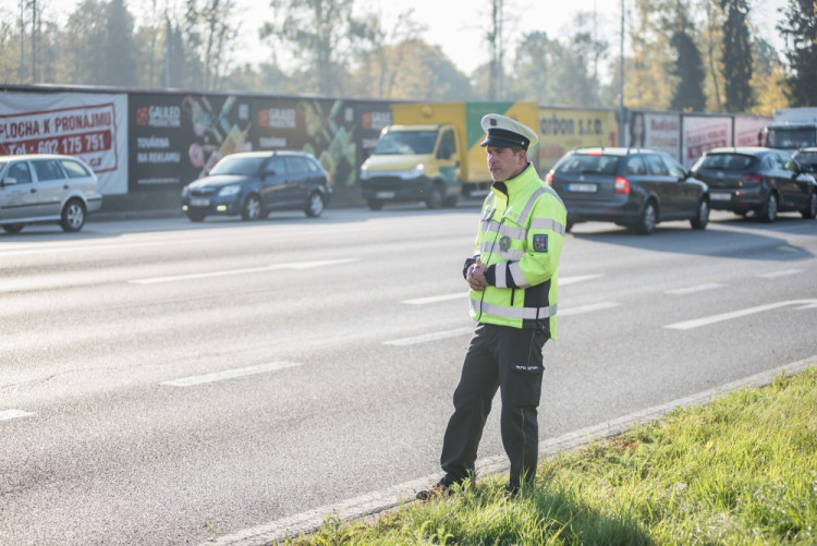Policisté se zaměřili na nákladní auta