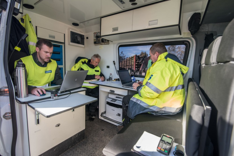 Policisté se zaměřili na nákladní auta