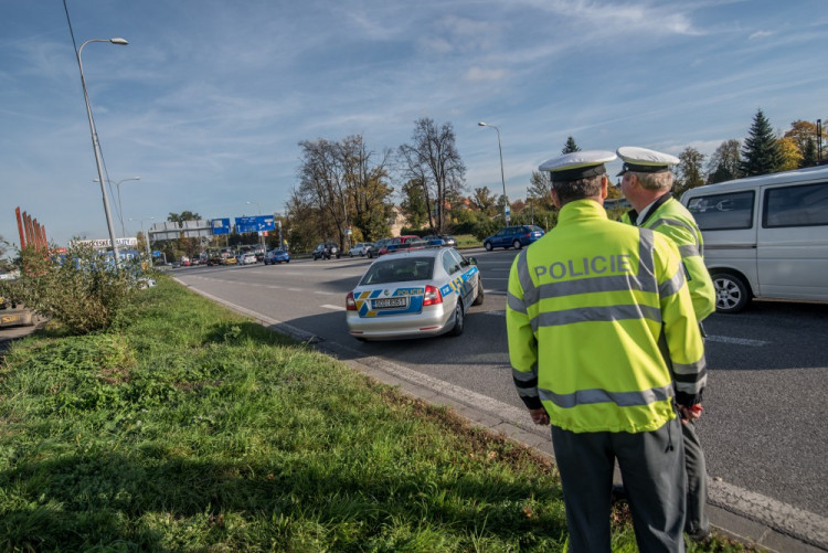 Policisté se zaměřili na nákladní auta