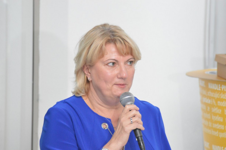 FOTOGALERIE: Prezident Zeman navštívil Babišovu Olmu. Symbolicky si připil mlékem