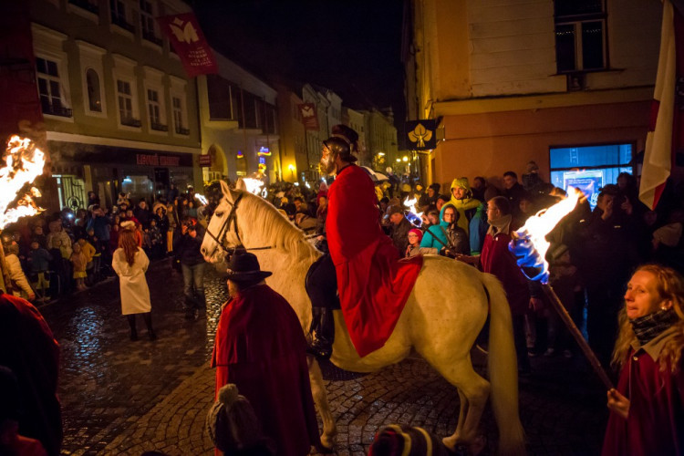 Svatomartinský průvod a ohňostroj