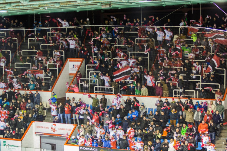 FOTOGALERIE: Braňo Konrád si připsal šestou nulu. Mora smetla Třinec 4:0