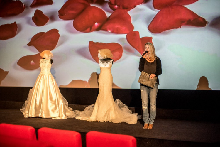 Listopadová Dámská jízda v CineStaru