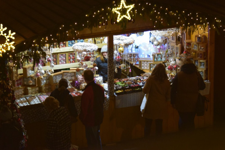 FOTOGALERIE: Už svítí! Horní náměstí rozjasnila Střelka