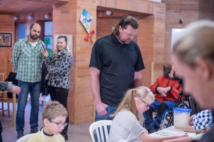 Děti z Arpidy napekly perníčky pro papeže