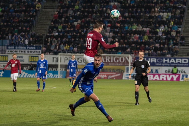 FOTO: Lavička Sparty měla větší hodnotu než celý tým Sigmy. I přesto je Hanáci dokázali porazit