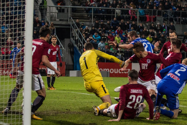 FOTO: Lavička Sparty měla větší hodnotu než celý tým Sigmy. I přesto je Hanáci dokázali porazit