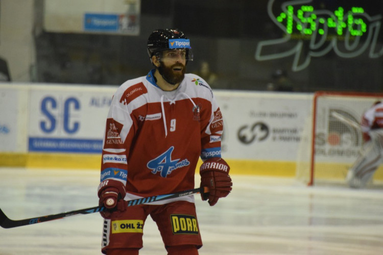 FOTOGALERIE: Kohouti ovládli dohrávku 23. kola, doma si poradili v prodloužení s Pardubicemi