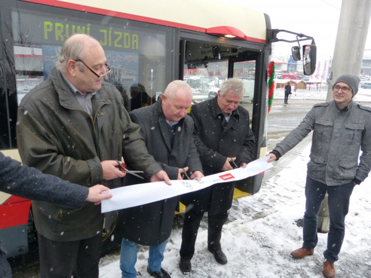 Otevření trolejbusové linky ve Vrchlického ulici