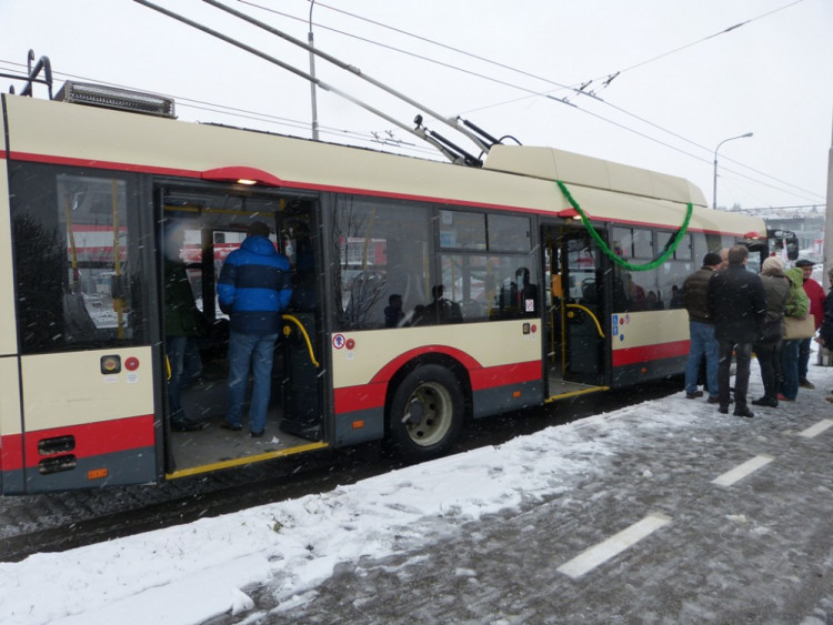 Otevření trolejbusové linky ve Vrchlického ulici