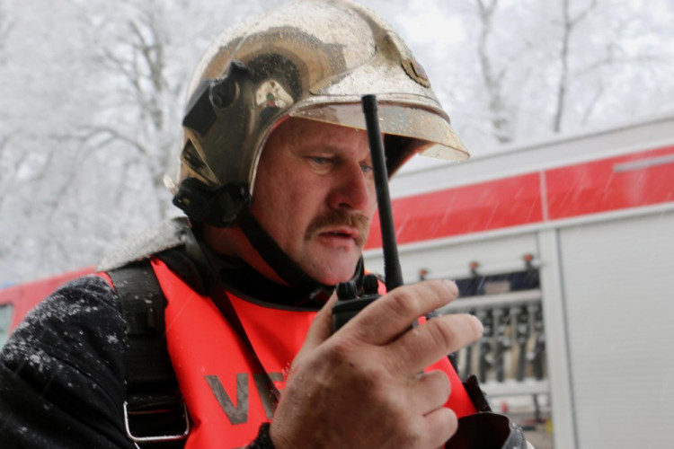 FOTOGALERIE: Hrad Bouzov v plamenech. Naštěstí jen cvičně