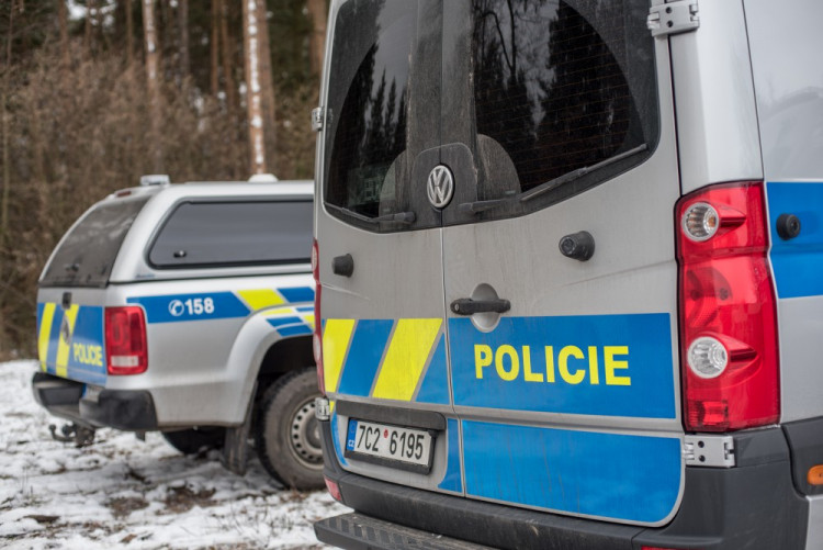 Policisté kontrolují chaty a chalupy