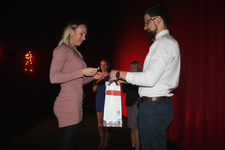 Prosincová Dámská jízda v CineStaru