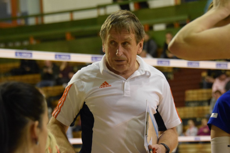 Volejbalistky vyhrály charitativní zápas proti Olympu, na školu CREDO vybralo 13 875 korun