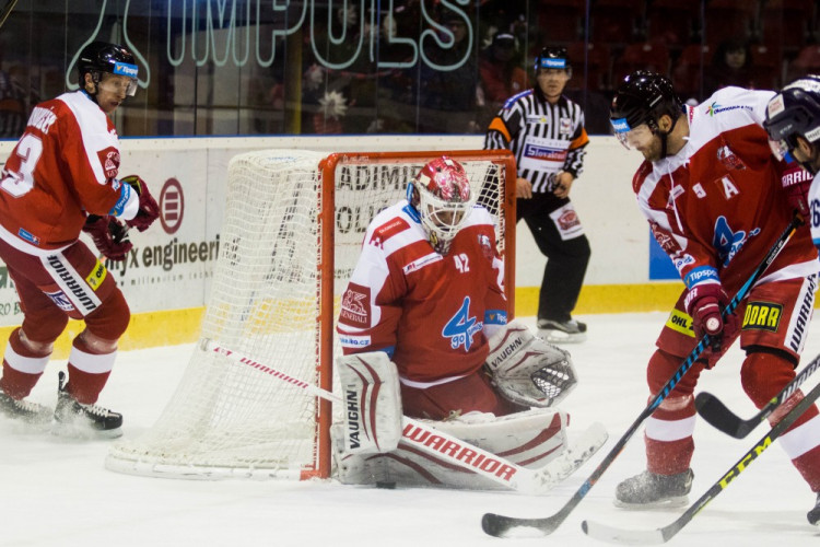 FOTOGALERIE: Kohouti přehráli doma tygry z Liberce 4:1, krásnými góly se zaskvěli Laš a Burian