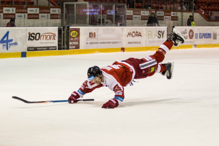 FOTOGALERIE: Kohouti přehráli doma tygry z Liberce 4:1, krásnými góly se zaskvěli Laš a Burian