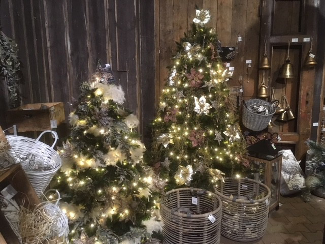 Ručně vyráběné ozdoby ze Zahradnického centra Ferenčík