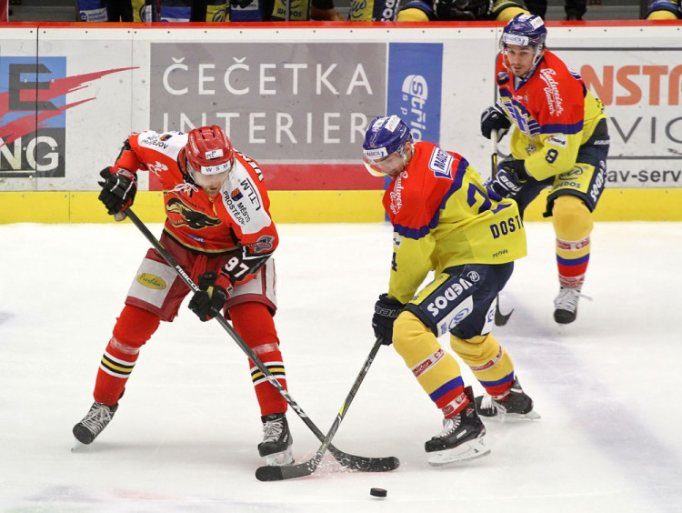 Souboj o puk mezi Dostálkem a Venkrbcem