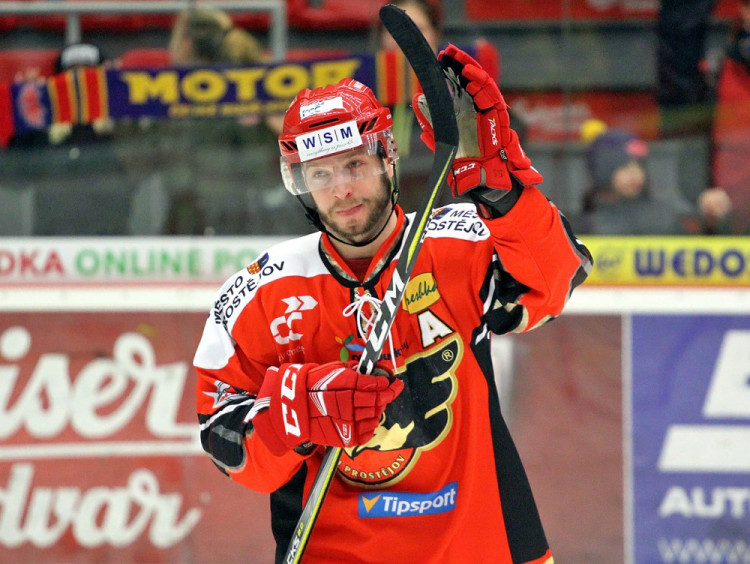 Žádný jiný hráč hostí nesklízí v Budvar aréně takový aplaus... kromě Tomáše Nouzy