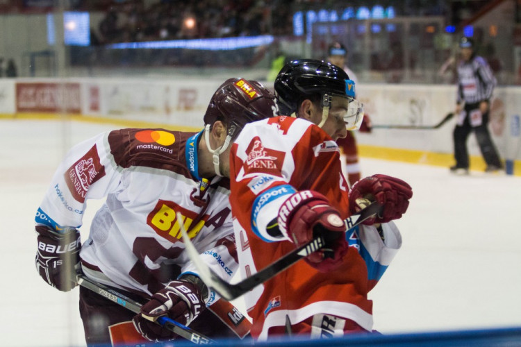 FOTO: Mora v posledním zápasu tohoto roku padla se Spartou, dostala pětigólový nášup