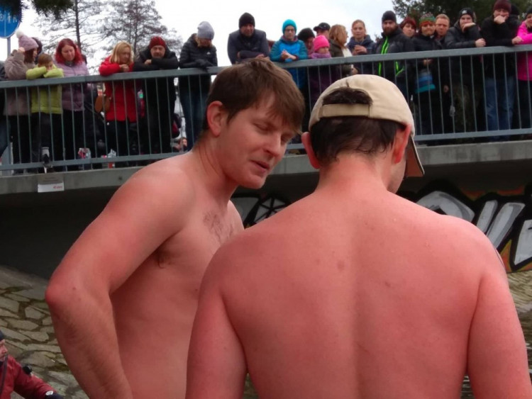 Novoroční koupání v Jihlavě 2018