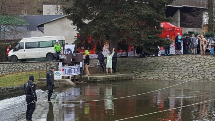 Novoroční koupání v Jihlavě 2018