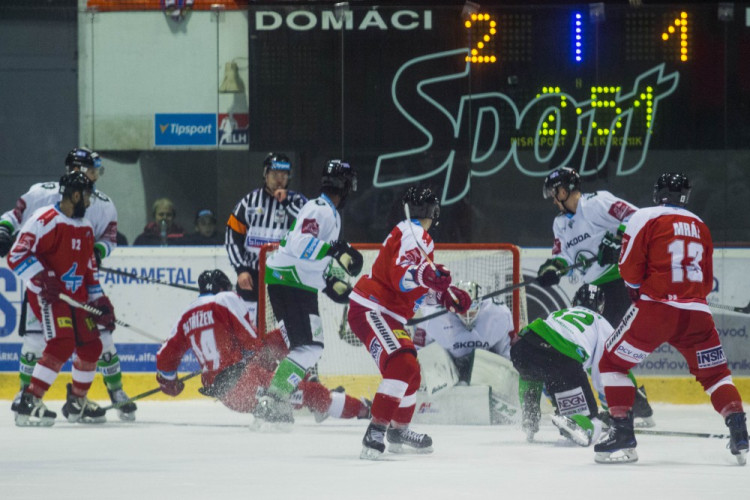 FOTOGALERIE: Mora porazila bruslaře z Boleslavi 4:2, gól do prázdné si dal Zbyněk Irgl
