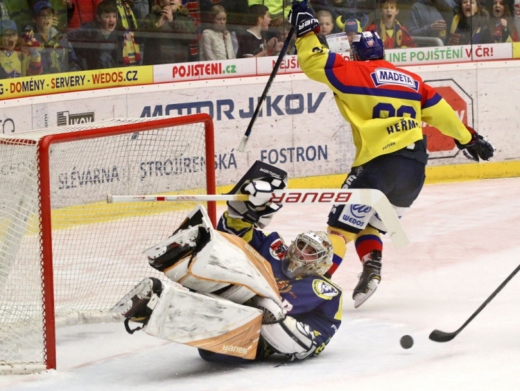 Důležitý moment utkání 39. kola, kdy se Martin Heřman dostal do úniku ve vlastním oslabení a střelou mezi betony zvýšil na 2:0