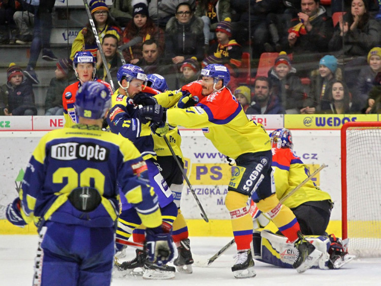 Strkanice mezi Pavlinem a Illem