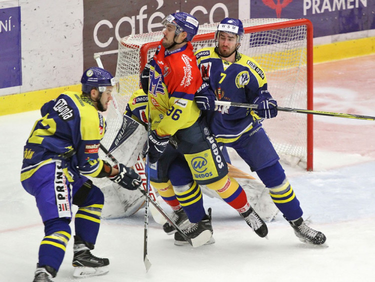 Martin Novotný odstrkuje Martina Heřmana ze Šimbochova výhledu