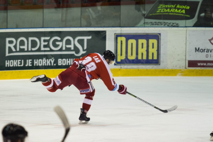 Kohouti po delší době vyhráli doma, Litvínov porazili 4:2